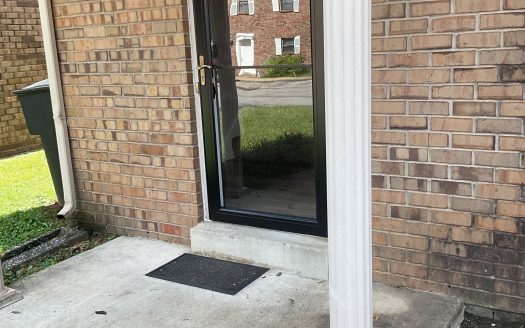 Fresh Paint Single Family Home on a Prime Location